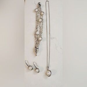 Silver Necklace with Pearl Pendant